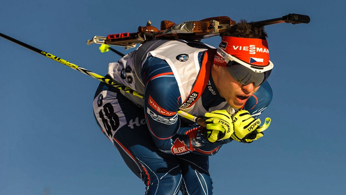 Čeští biatlonisté skončili v Anterselvě hluboko v poli poražených, vyhrál Schempp