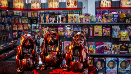 'Sex je dílo ďáblovo'. Když jsou sexshopy mimo zákon nebo terčem pogromů