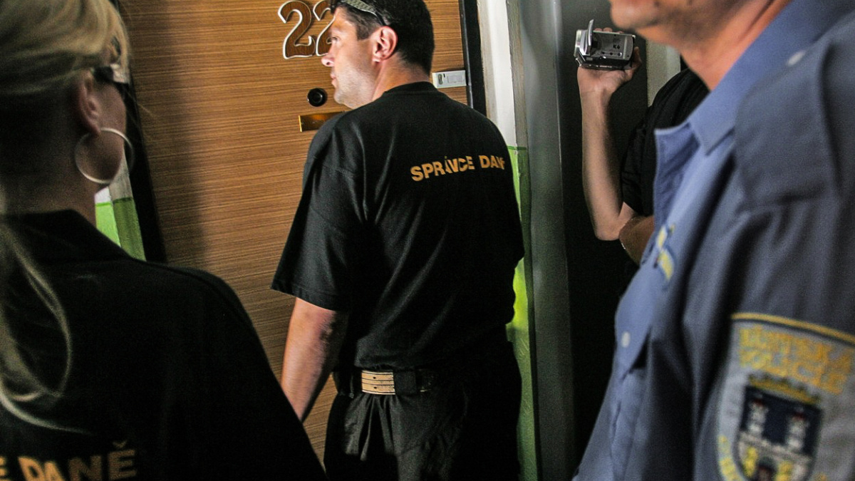 Česko se topí v exekucích. Pomůže dluhová amnestie pro největší dlužníky?