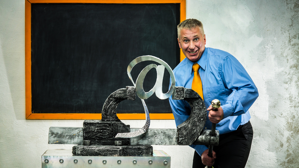 Pomalá a krutá smrt e-mailu. Přelomového vynálezu, který nám ničí život