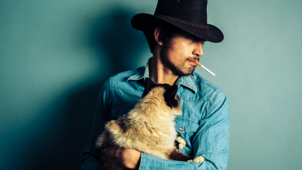 Máte kočku či psa a kouříte doma? Pak s vámi kouří i vaše zvíře