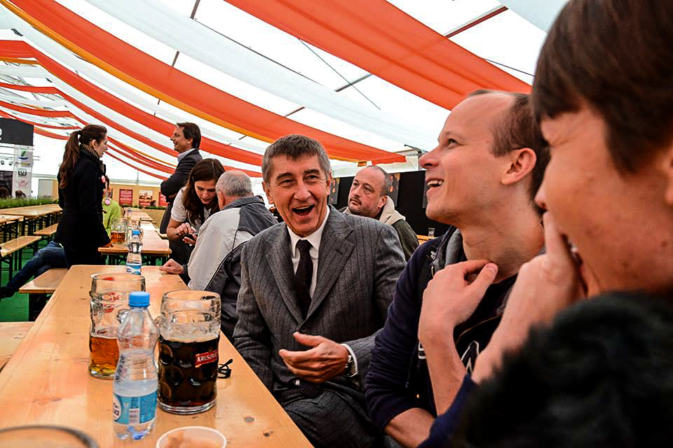 Babiš chce snížit DPH na točené pivo. Populismus, křičí opozice
