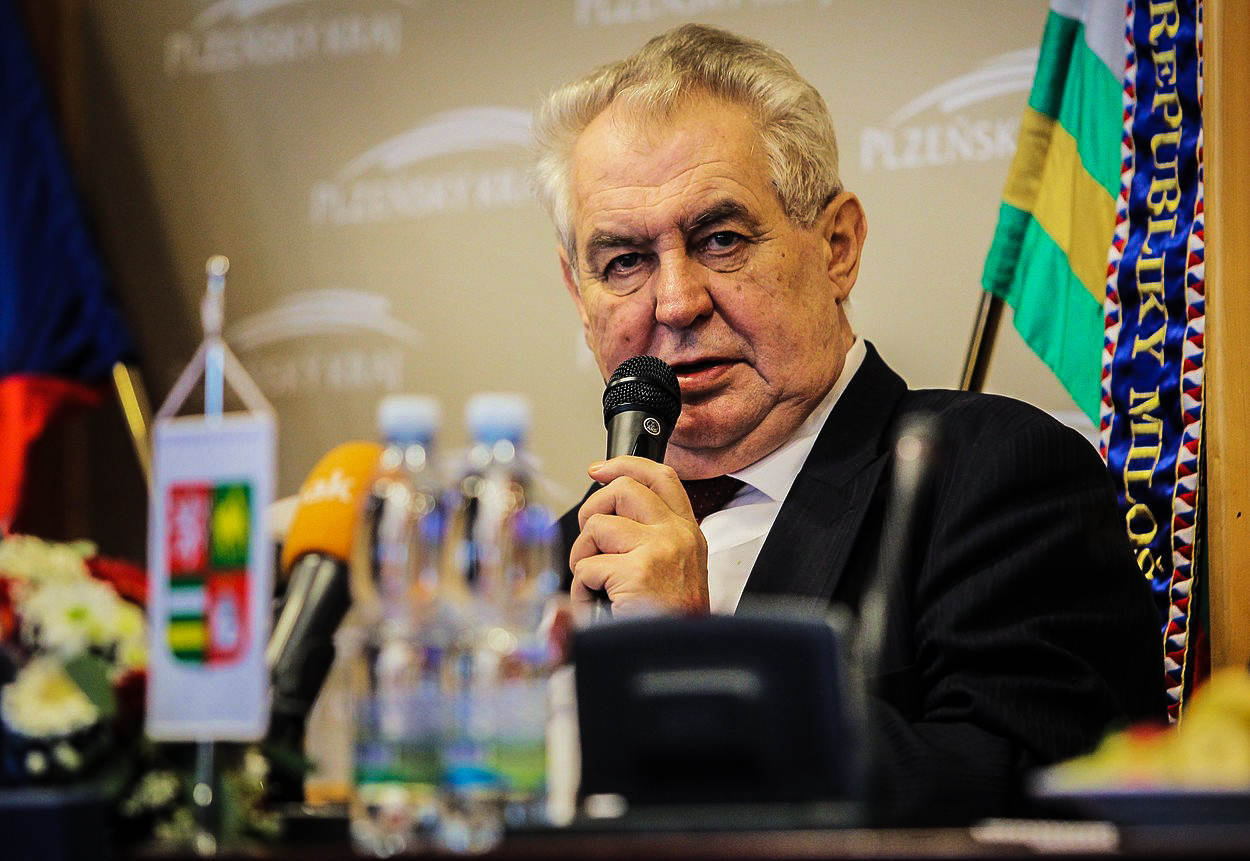 Za Hanču a Tonču jsme zaplatili 150 milionů, potvrdil Zeman