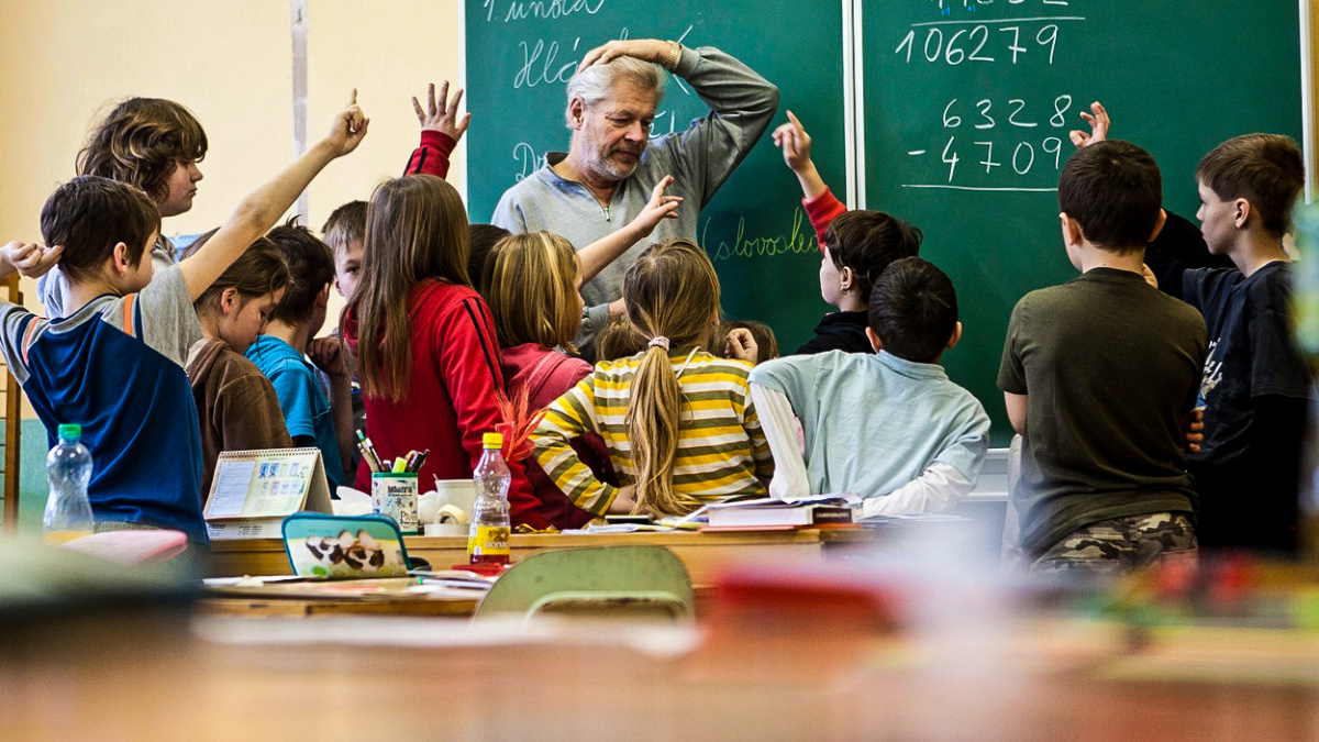 Lepší platy učitelů? Ministryně školství chce 13 miliard navíc