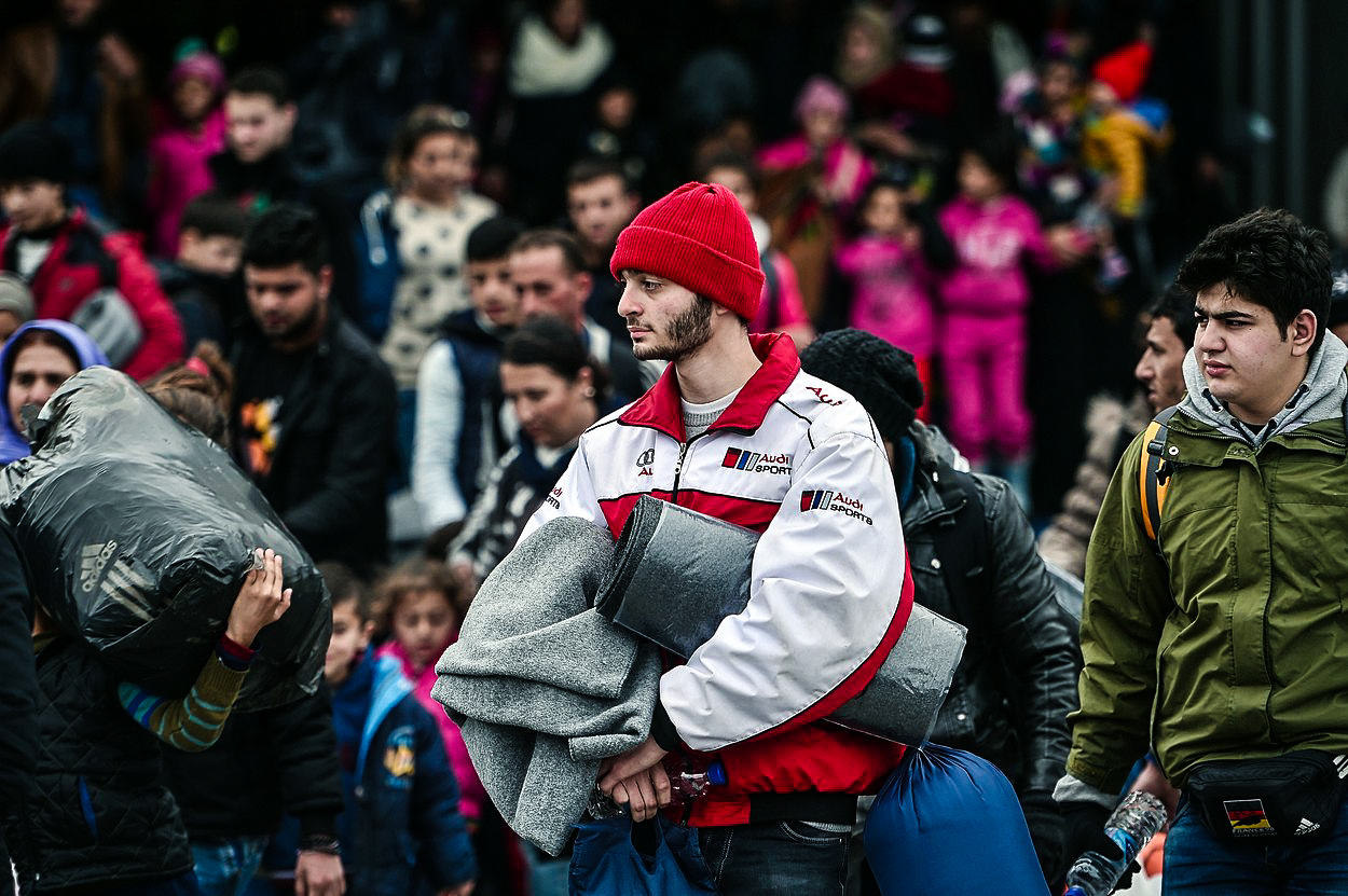 Nepouštějte uprchlíky z hotspotů v Řecku a Itálii, požaduje Visegrád