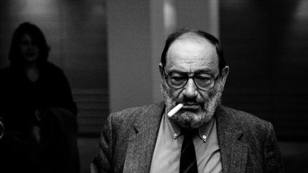 Aktualizováno: Zemřel literární velikán Umberto Eco