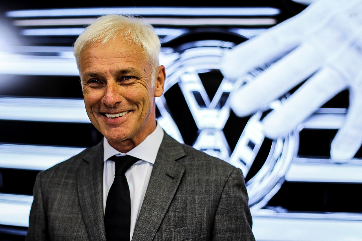Bořitel manažerského života v luxusu se snaží vyléčit 'zkaženou' automobilku