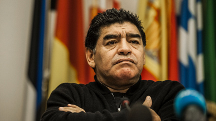 Zavřete je a zahoďte klíč! Maradona žádá doživotí pro Blattera a Platiniho