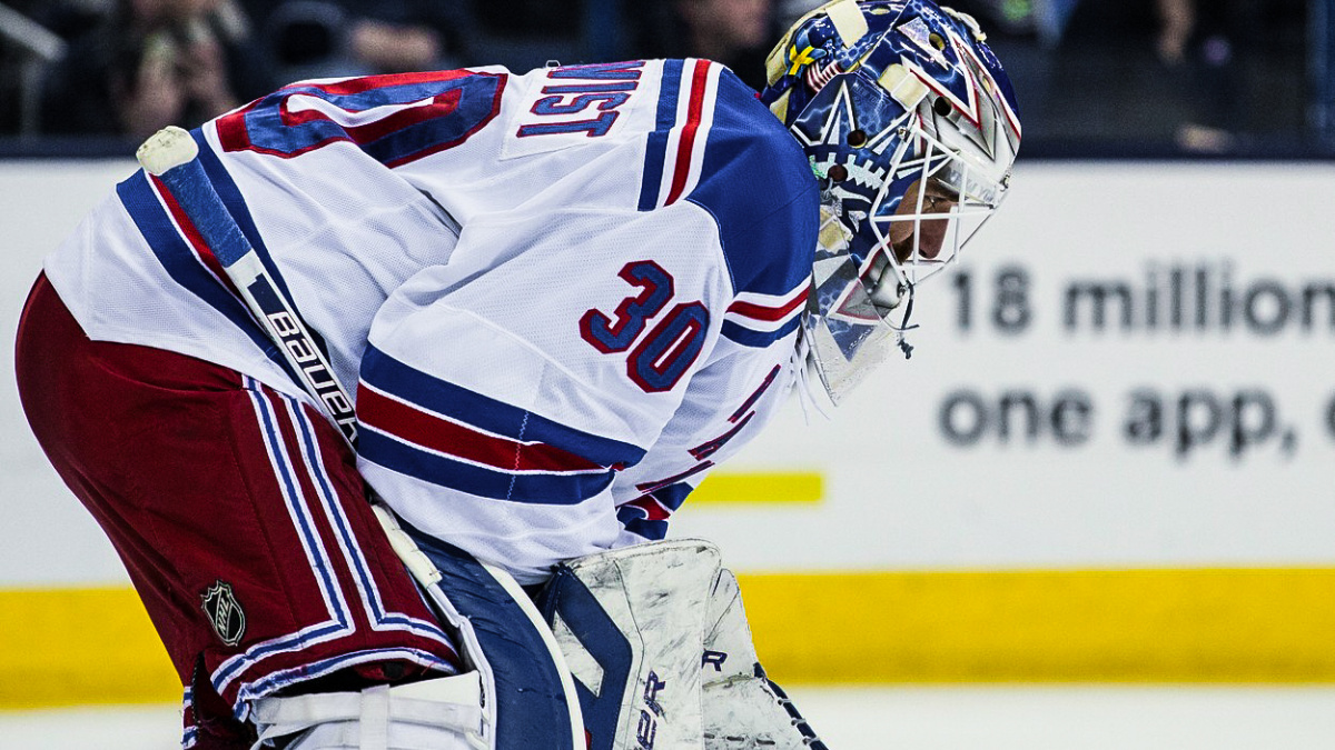 Hvězda ztratila nervy! Zuřící Lundqvist mrštil v utkání proti Pittsburghu s brankou