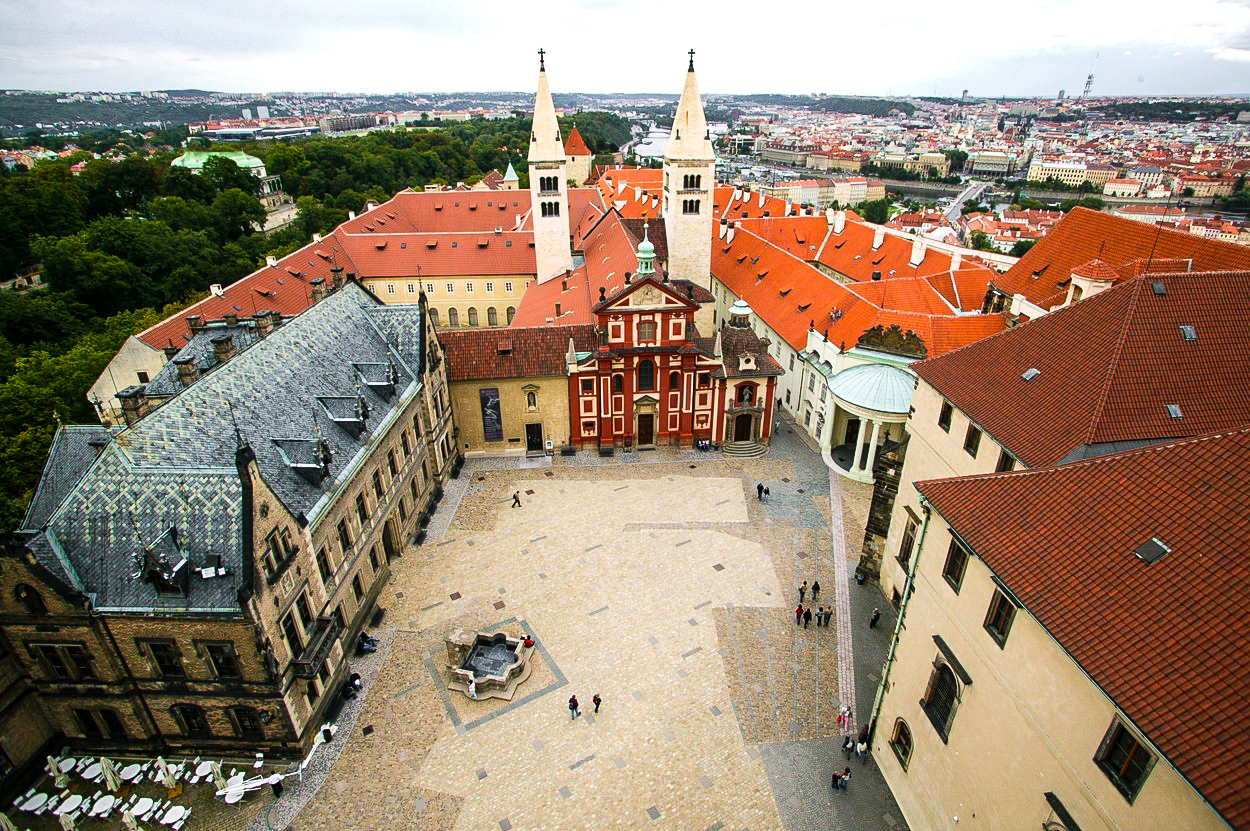 Spory ustaly. Hrad uzavřel s katolickou církví majetkové vyrovnání