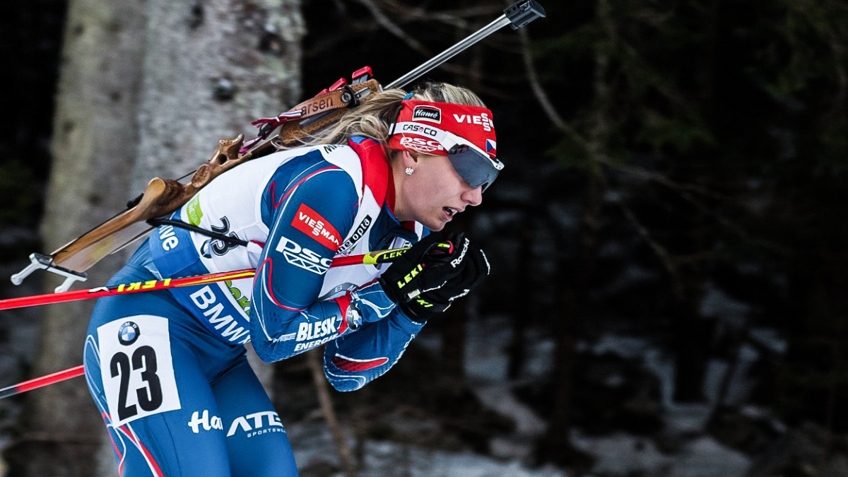 Střelecké trápení Charvátové připravilo Češky o medaili ze štafety