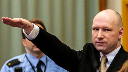 Breivik znovu u soudu. Zahajloval a postěžoval si na vězení