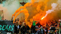 Marocké peklo: Řádění fanoušků nepřežili dva lidé, dalších 54 bylo zraněno