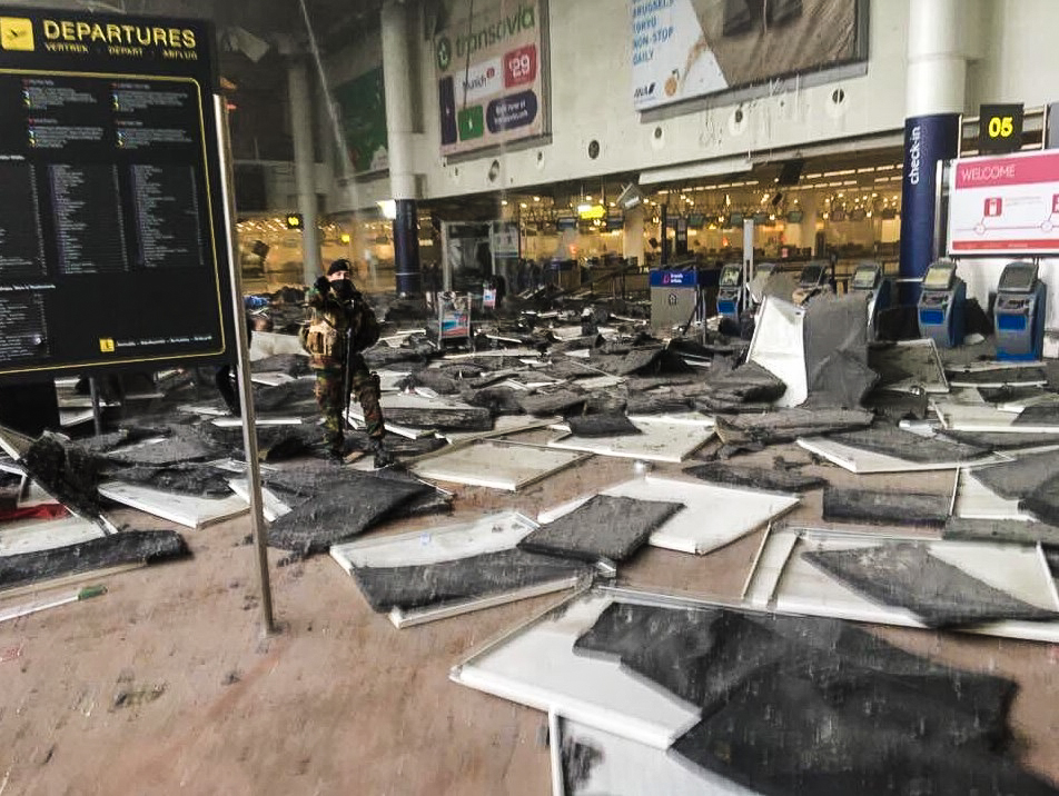 Útok na srdce Evropy: Série atentátů v Bruselu má tři desítky obětí