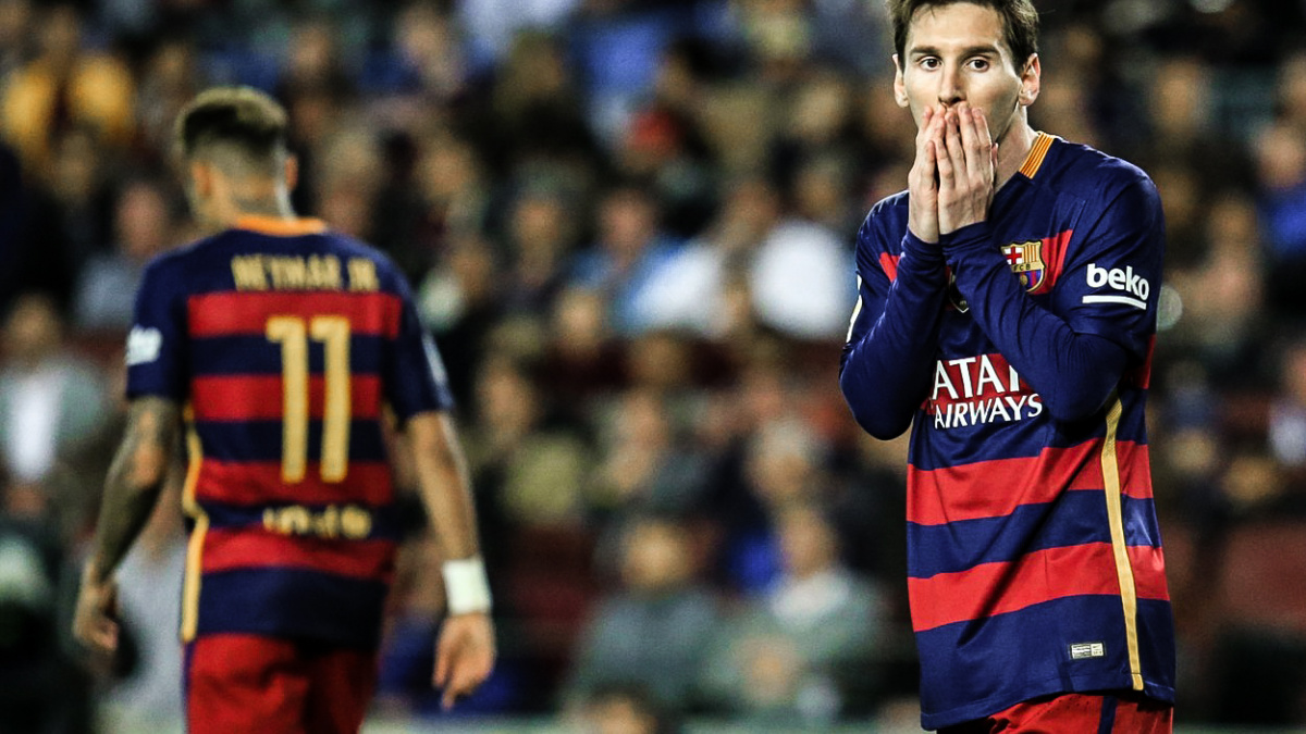 Co se děje? Barcelona prožila měsíc hrůzy, po 8 letech může být bez trofeje