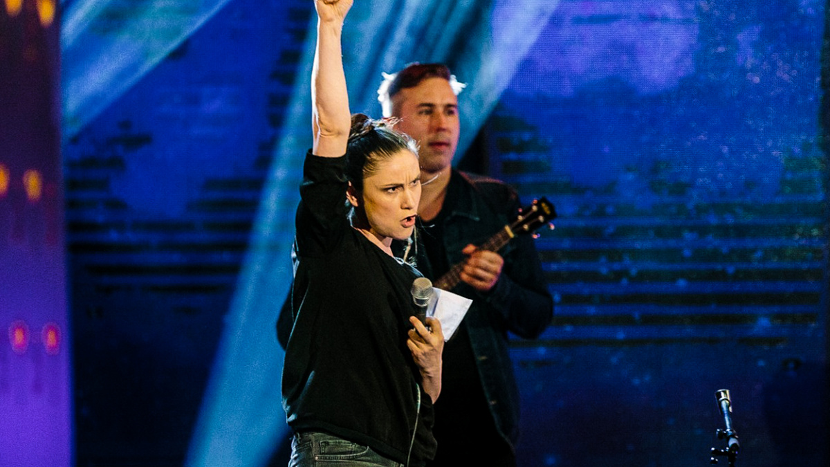 Když budou mlčet umělci, kdo vlastně zbude, aby mluvil?