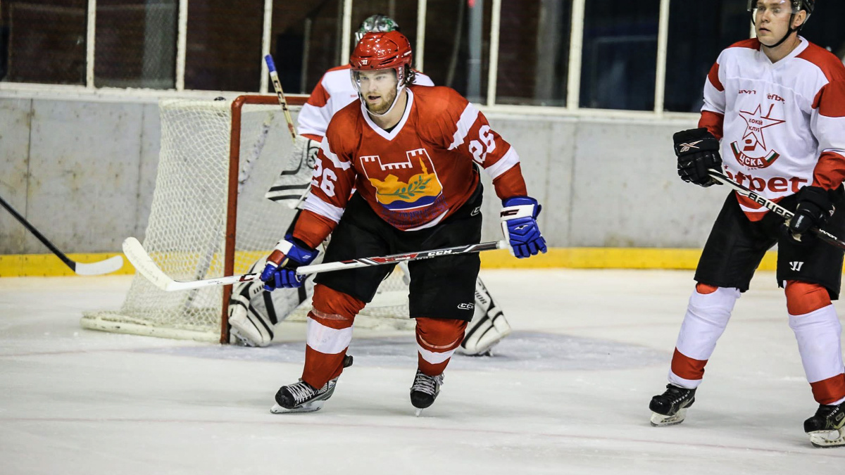 Hokejový světoběžník chce do Guinnessovy knihy rekordů. V cestě mu stojí Antarktida