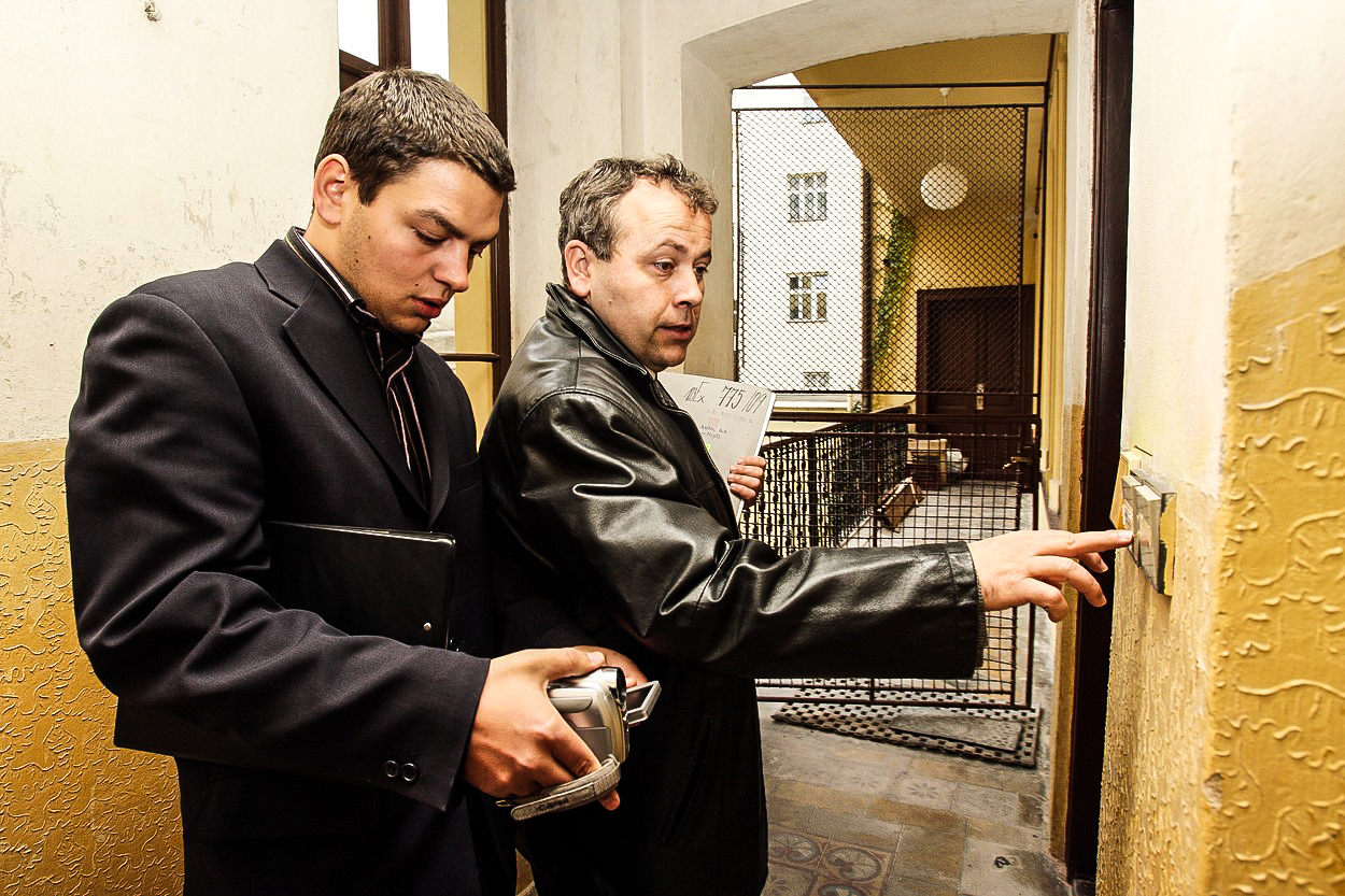 Exekutoři se bojí, že přijdou o tučné výdělky. Děsí je nový zákon
