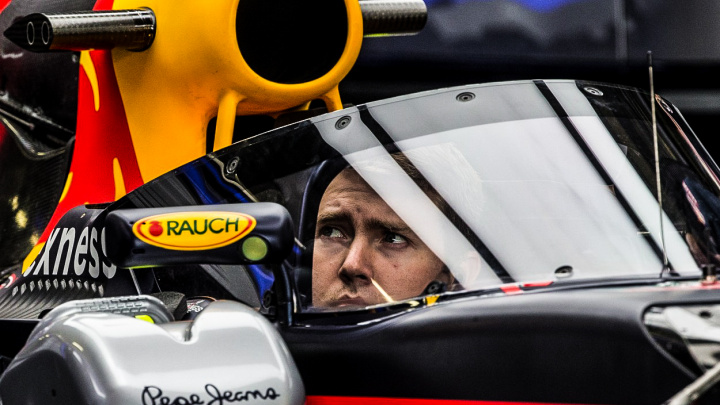 Čelní sklo místo svatozáře? Red Bull představil vlastní verzi ochrany kokpitu