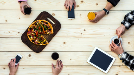 Národní kuchyně v rukou cizinců: Proč jim nejdou české knedlíky?