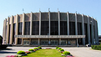 Představení stadionů pro hokejové MS: Jubilejnyj