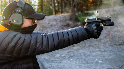 Komentář: Vystrašení čeští pistolníci: Děsí je teroristé i Brusel