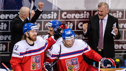 Aktualizováno: Dárky pro kouče Vůjtka k 69. narozeninám: skalp Švýcarů a triumf ve skupině