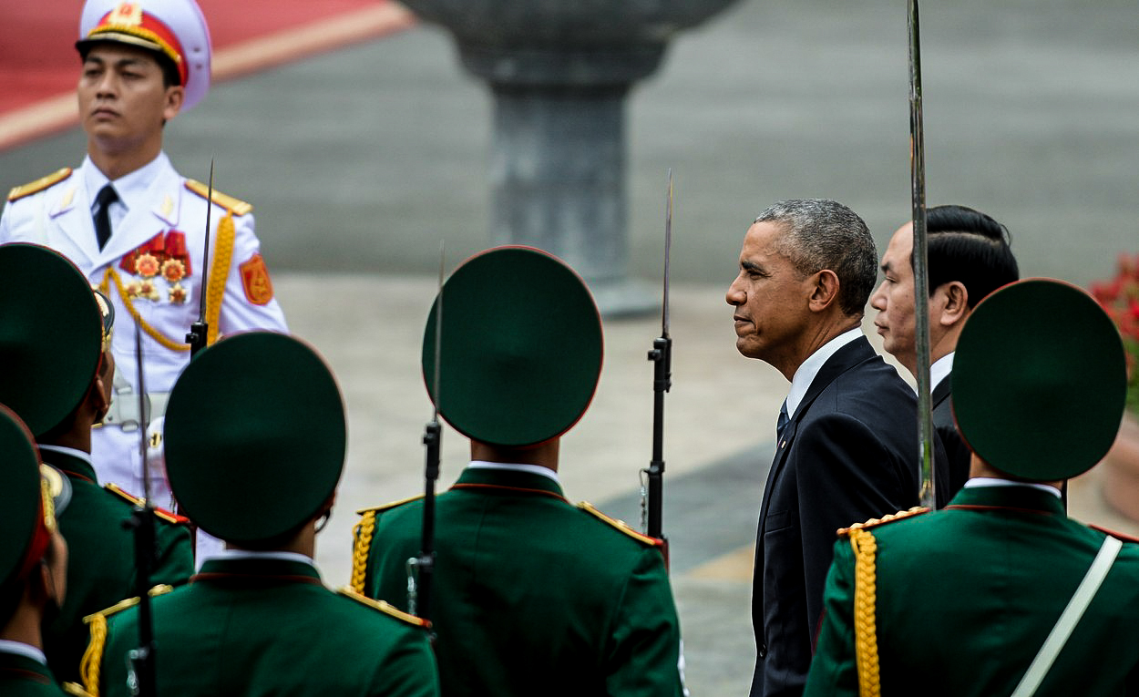 Obama zrušil dlouholeté embargo na prodej zbraní do Vietnamu