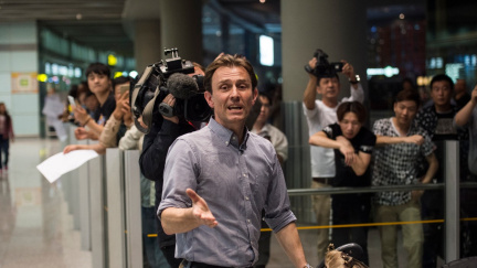 Štěkají Korejci jako psi? Omluv se a pustíme tě, popisuje zatčení v KLDR reportér