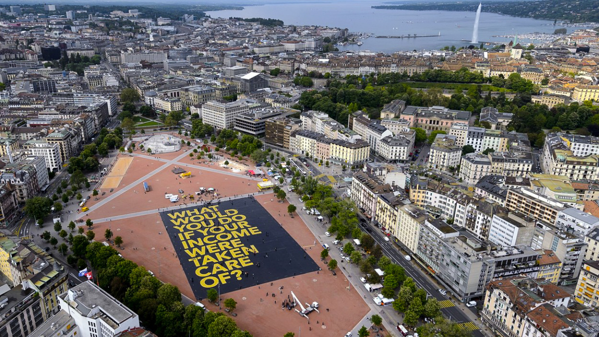 Dopřejí si Švýcaři pečené holuby (základní příjem)?