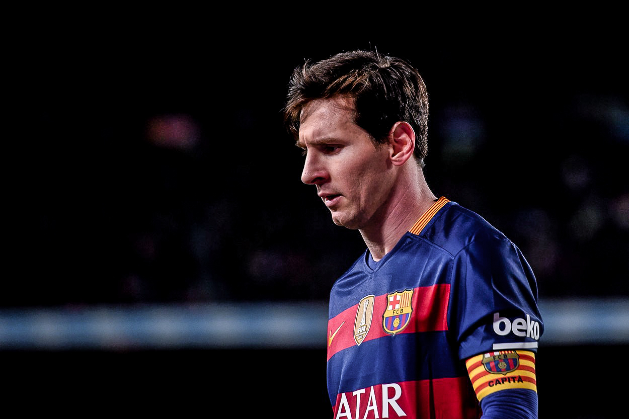 V Barceloně začal soud s Messim. Fotbalovému mágovi hrozí dva roky