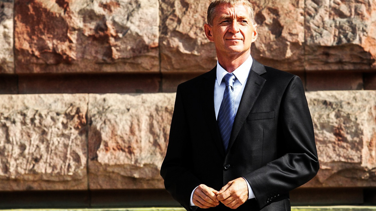 Kolibřík je venku z klece aneb Jak bohatí zločinci v Česku unikají trestům