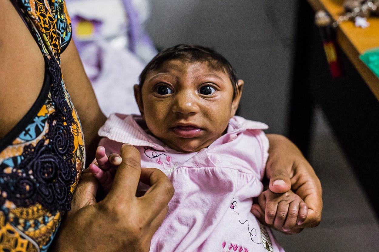 Co nastane, když v zemích s virem zika miliony žen odloží těhotenství?
