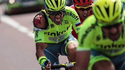 Aktualizováno: Dramatický start Tour: Úvodní etapa přinesla drsný pád jednoho z favoritů