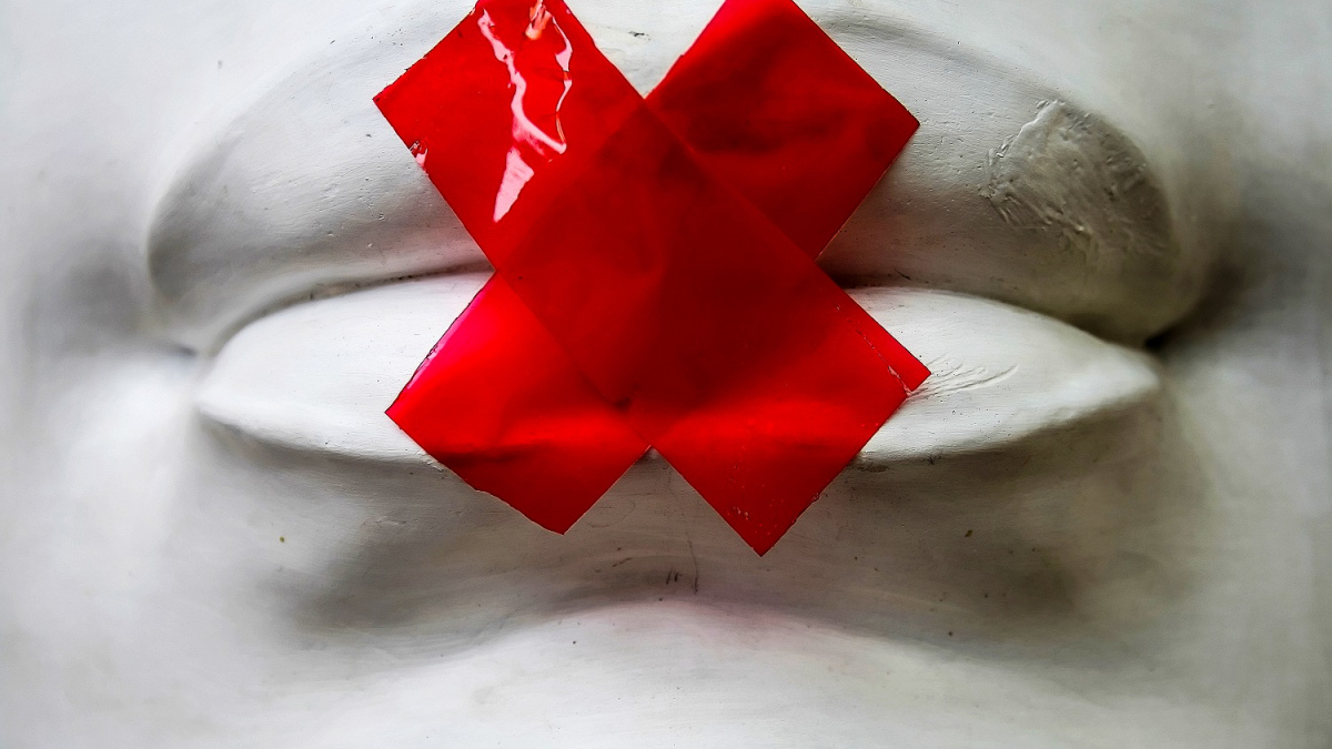 Moc a síla slov: Dokážou ovlivnit i naše tělo, nejen psychiku