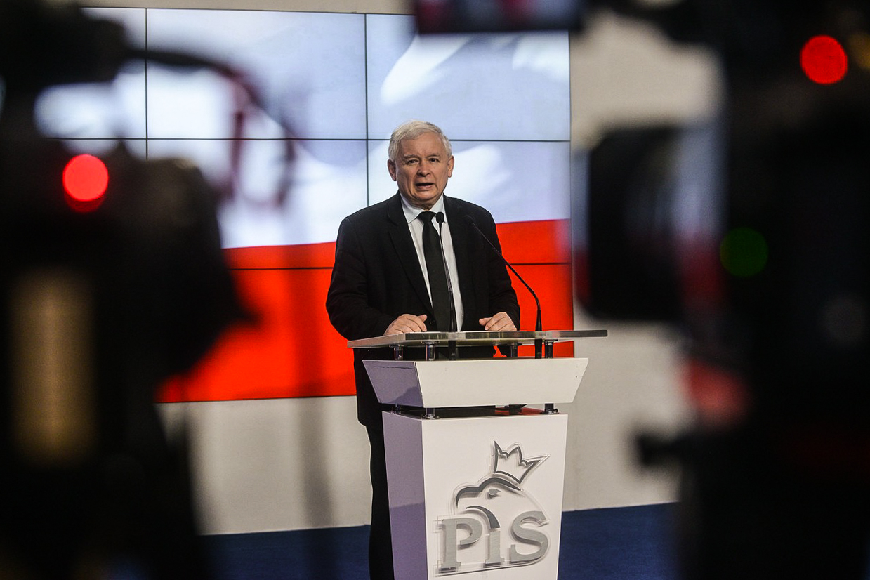 'Zahodili rukavičky, už nic neskrývají': Státní televize v rukou autoritativní vlády