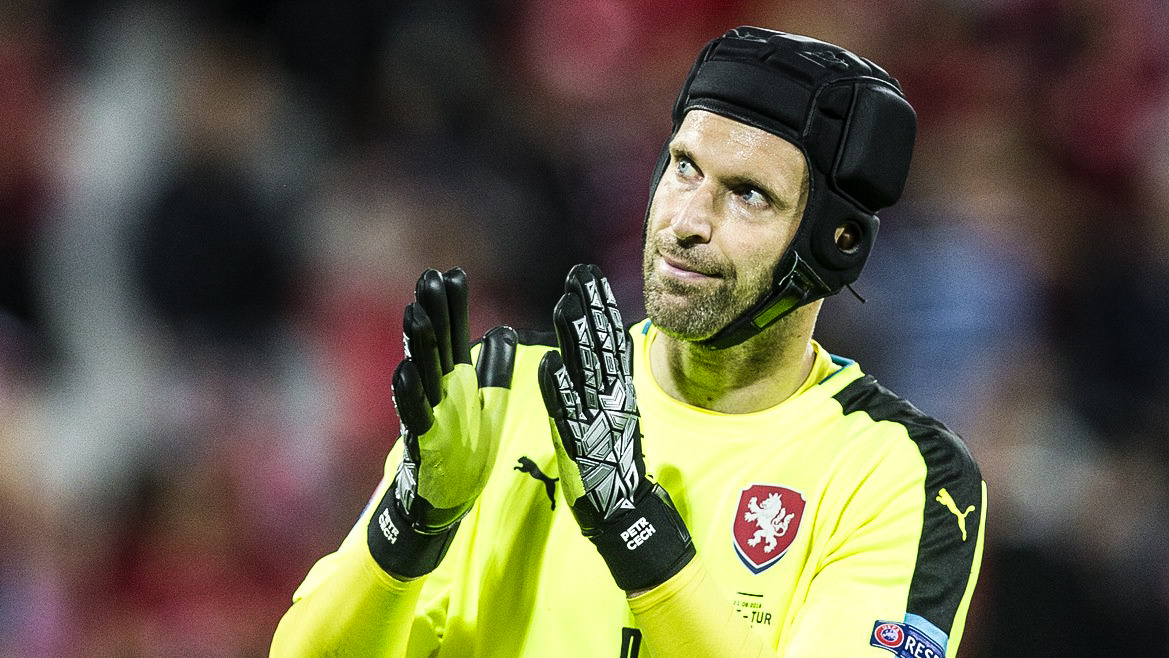Čech už v reprezentaci nic nechytne. K odchodu dostal Zlatý míč