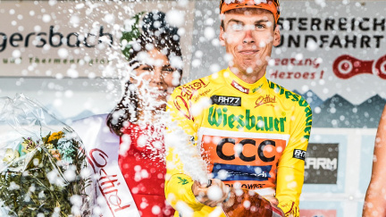 Životní úspěch! Hirt stvrdil vítězství proudem šampaňského