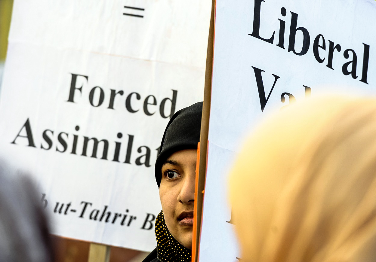 Může za vzestup radikálního islámu v Evropě francouzská politika laického státu?