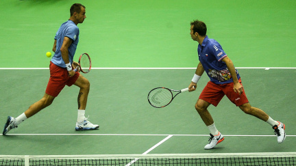 Česko je bod od vyřazení z Davis Cupu. Štěpánek a Rosol prohráli s Francií