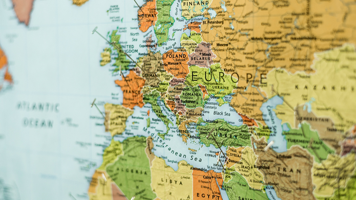 Co ukázala migrační krize. Emancipovaná střední Evropa versus německá Mitteleuropa