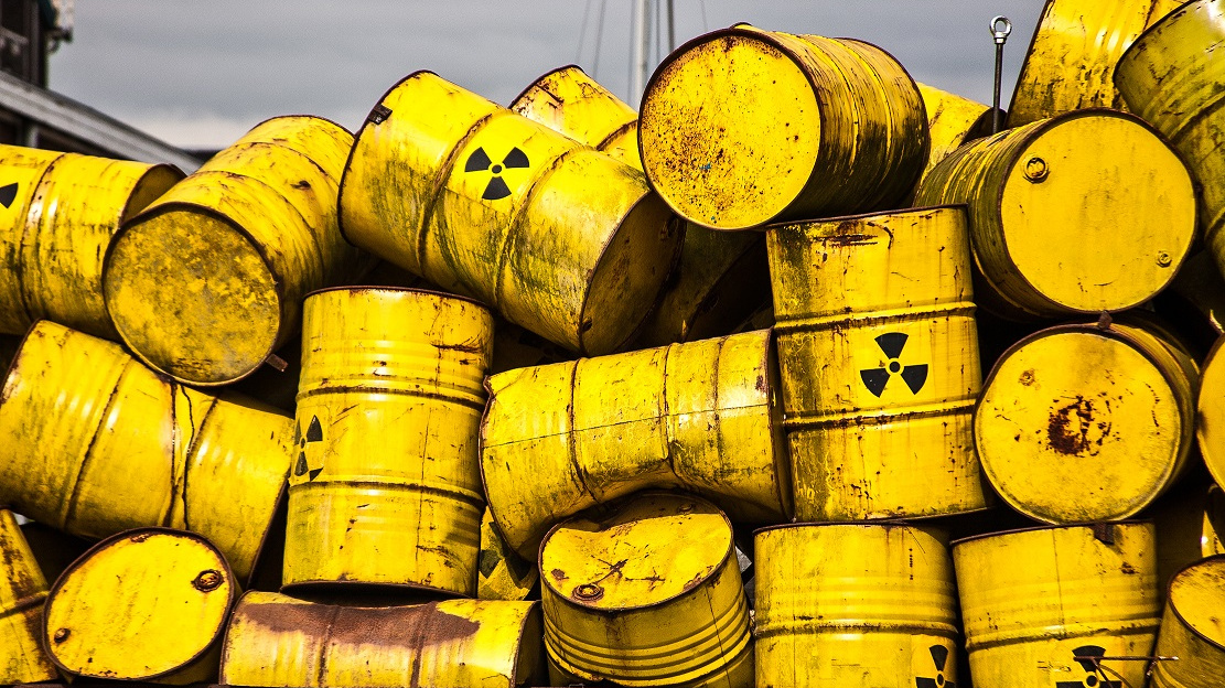 Brusel žaluje Česko kvůli nebezpečnému odpadu, kterého s nechce ujmout