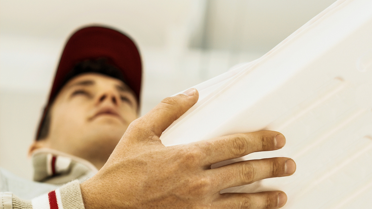 Líní Češi nevaří, ani nechodí do restaurací. Rozvoz jídel ale stejně prodělává