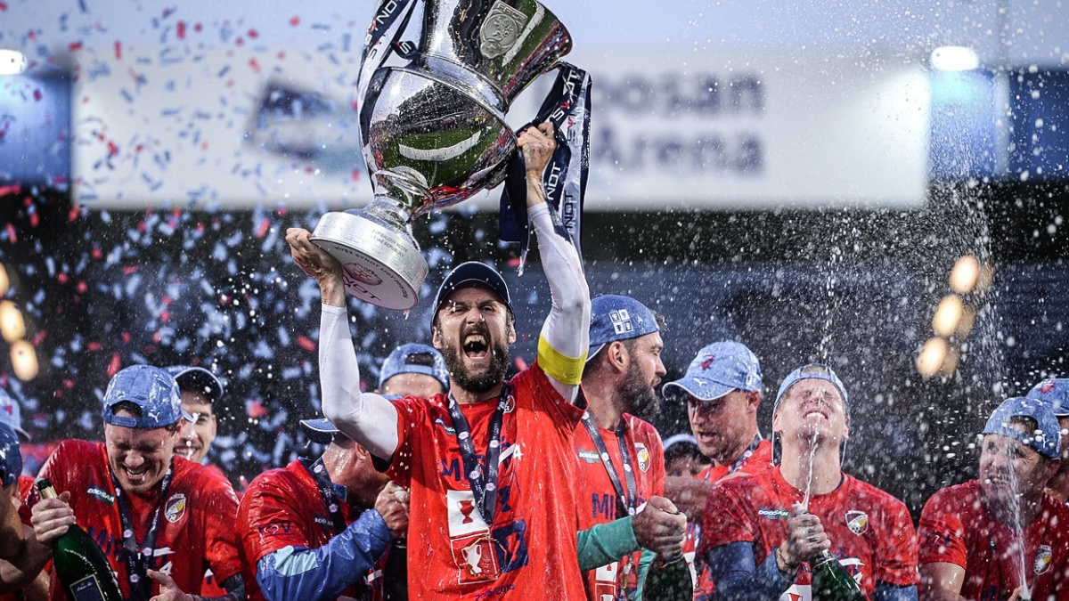 Fotbalová liga startuje. Pražská esa půjdou po krku Plzni, i sobě navzájem