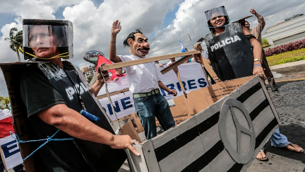 Ortegův návrat: Věrný spojenec Sovětského svazu znovu upevňuje svou moc