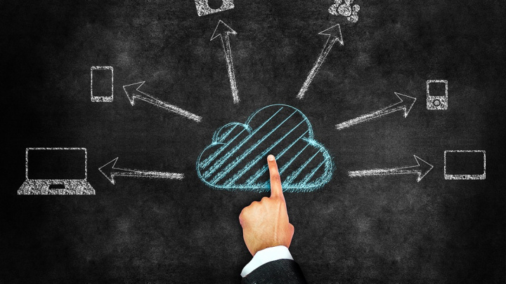 Jak si uchovávat fotky a dokumenty na internetu: Zázrak jménem 'cloud' není bez problému
