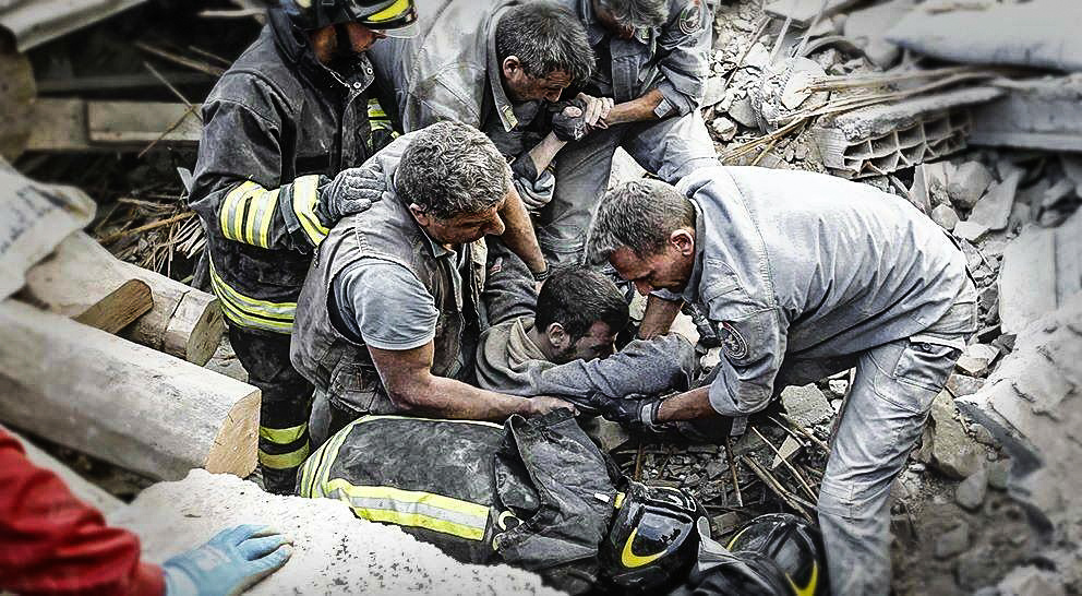 Itálii probudily smrtící otřesy. Vyžádaly si nejméně 240 mrtvých