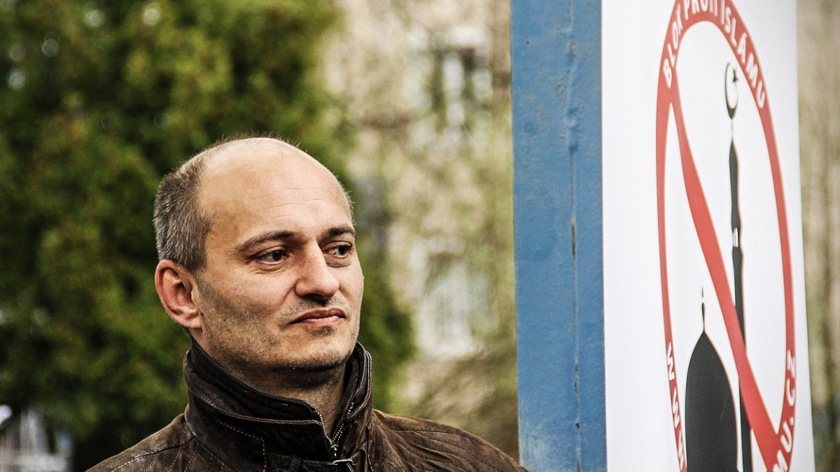 Může dostat Konvička padáka za své názory?