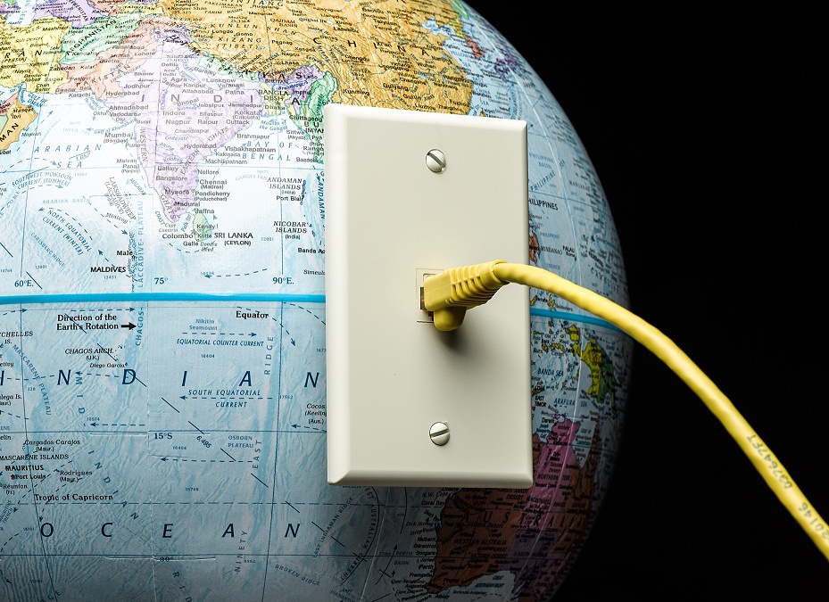 Čtvrt století internetu: Jak světová síť změnila naše životy a jak je ještě změní