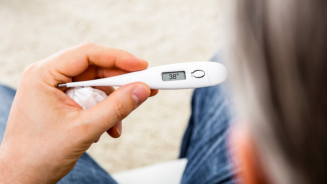 Nemoc bude dál první tři dny bez mzdy. Návrh komunistů neprošel